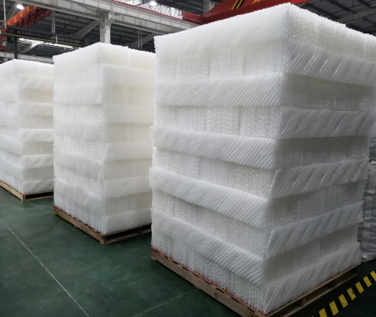 Cost-Effective?Plastic?Structured?Packing?for?Corrosive?Environments.